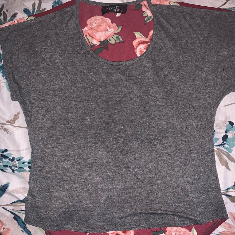 Gray/Rose print top